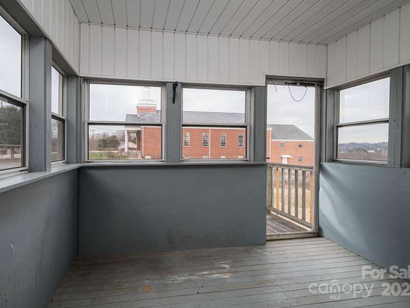 2541 Grandview Circle, Lenoir, NC 28645.  MLS# CAR4330860, YatesRealty ID 3084. 