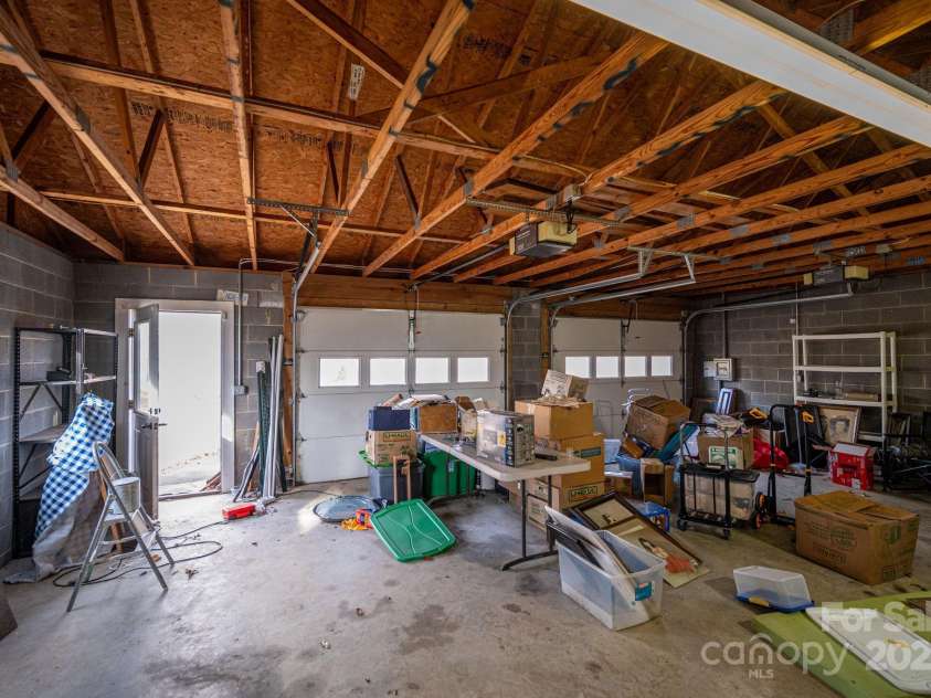 2541 Grandview Circle, Lenoir, NC 28645.  MLS# CAR4330860, YatesRealty ID 3084. 