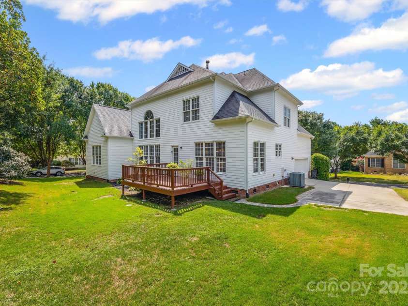 3052 River Bend Drive, Tega Cay, SC 29708.  MLS# CAR4286293, YatesRealty ID 30840. 