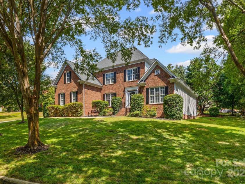 3052 River Bend Drive, Tega Cay, SC 29708.  MLS# CAR4286293, YatesRealty ID 30840. 