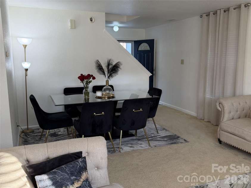 6445 Matlea Court, Charlotte, NC 28215.  MLS# CAR4385744, YatesRealty ID 30840. Dining Area
