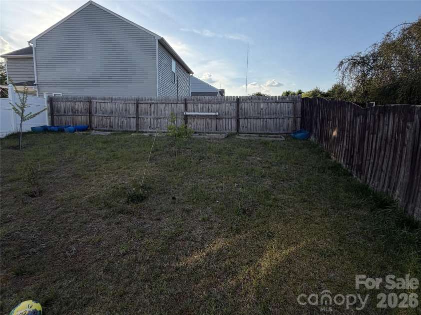6445 Matlea Court, Charlotte, NC 28215.  MLS# CAR4385744, YatesRealty ID 30840. Fenced Backyard