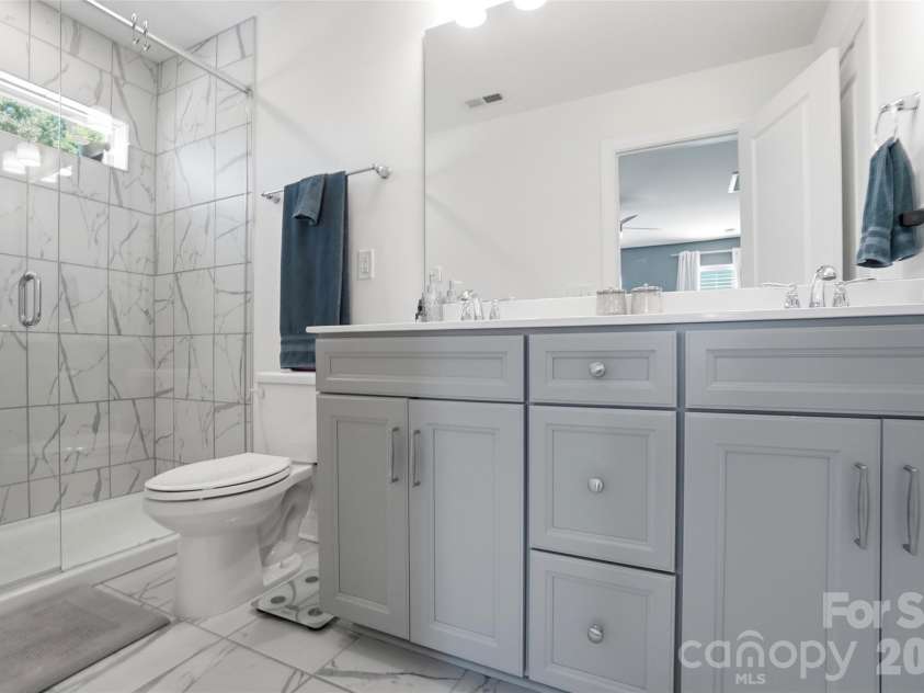 1012 Township Parkway, Belmont, NC 28012.  MLS# CAR4388525, YatesRealty ID 30841. Primary bathroom