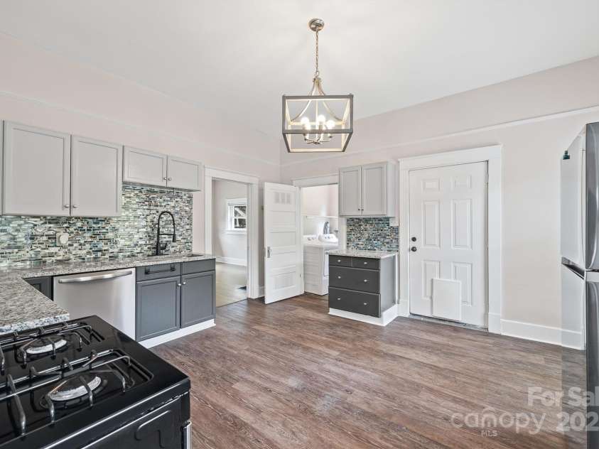 18 Montford Avenue, Rock Hill, SC 29730.  MLS# CAR4286704, YatesRealty ID 30841. 