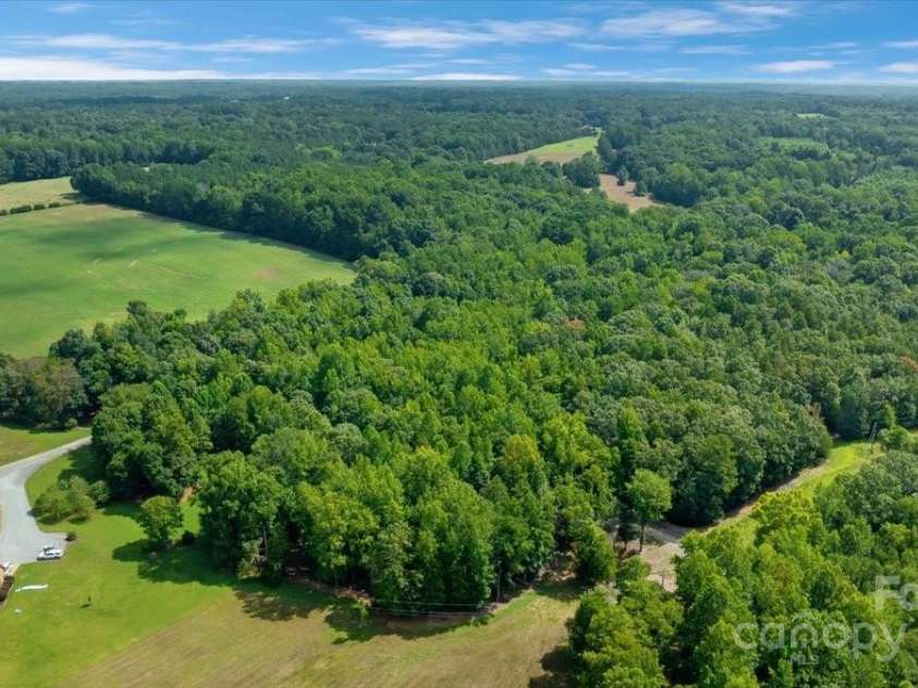 6872 Buttercup Lane, Kannapolis, NC 28081.  MLS# CAR4288576, YatesRealty ID 30842. 