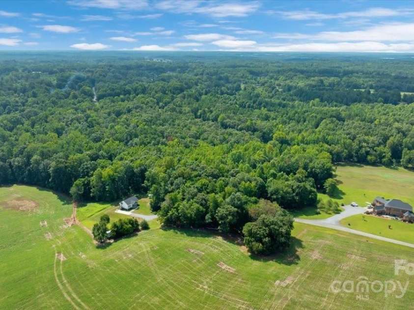 6872 Buttercup Lane, Kannapolis, NC 28081.  MLS# CAR4288576, YatesRealty ID 30842. 