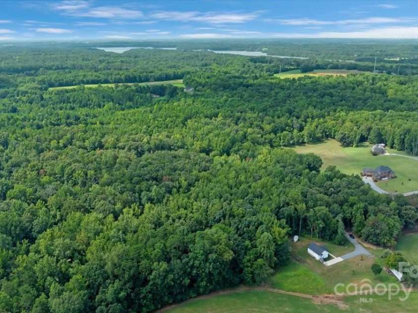 6872 Buttercup Lane, Kannapolis, NC 28081.  MLS# CAR4288576, YatesRealty ID 30842. 