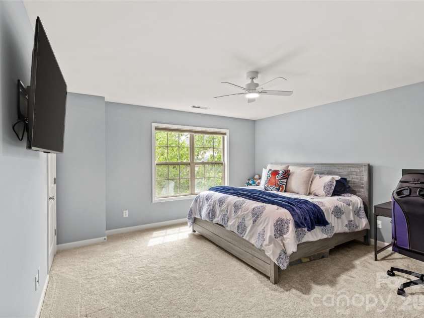 3207 Lakehurst Crossing, Matthews, NC 28104.  MLS# CAR4389517, YatesRealty ID 30843. Bedroom #4