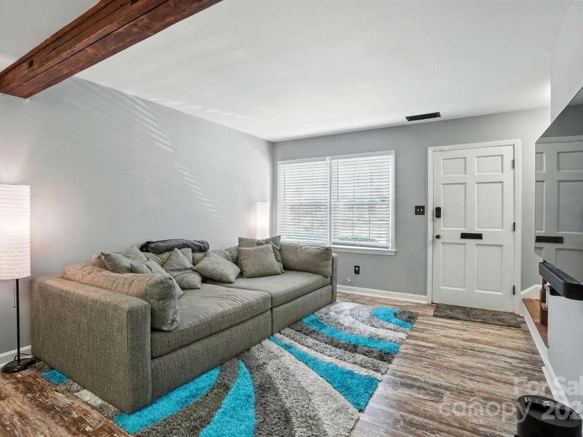 6440 Old Pineville Road, Charlotte, NC 28217.  MLS# CAR4283864, YatesRealty ID 30844. 