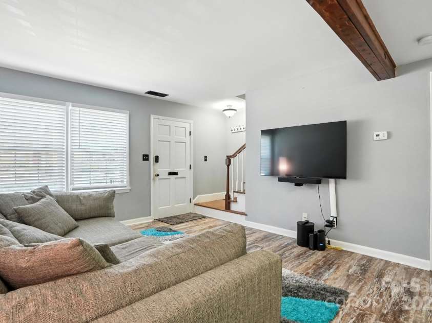 6440 Old Pineville Road, Charlotte, NC 28217.  MLS# CAR4283864, YatesRealty ID 30844. 