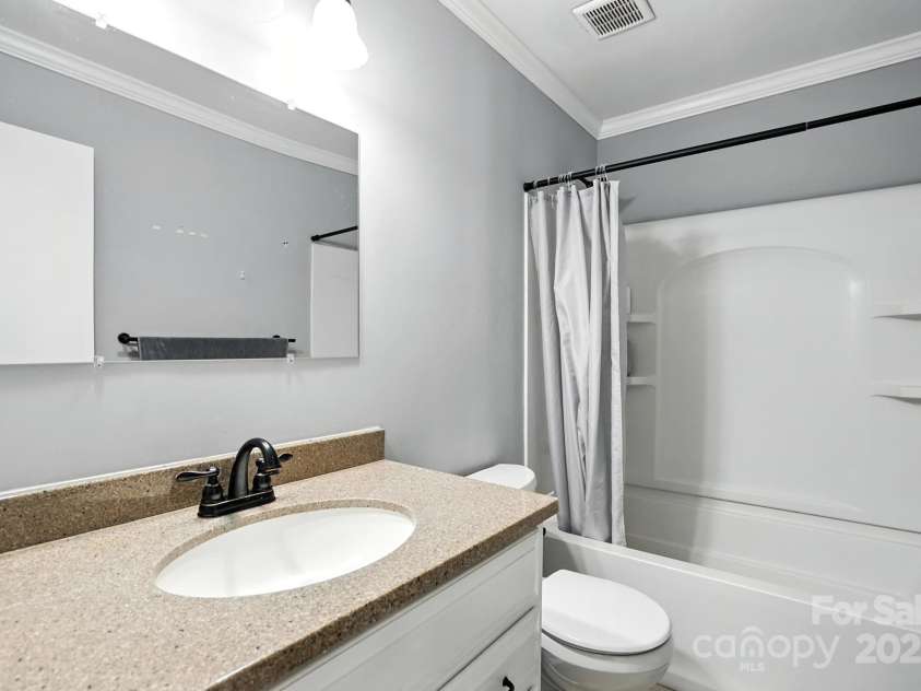 6440 Old Pineville Road, Charlotte, NC 28217.  MLS# CAR4283864, YatesRealty ID 30844. 