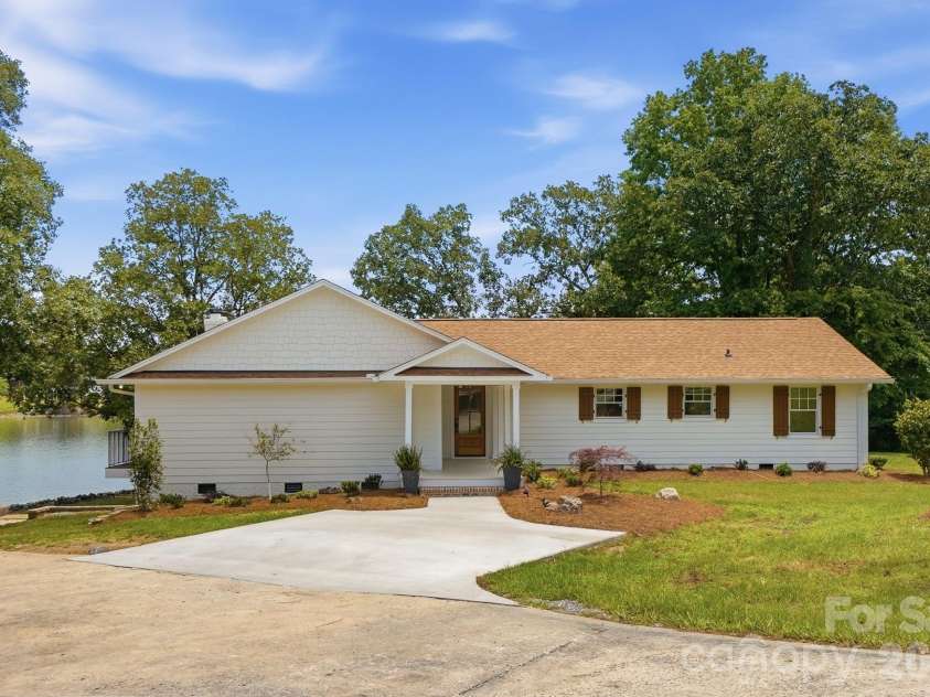 1751 Aragon Beach Road, Rock Hill, SC 29732.  MLS# CAR4387186, YatesRealty ID 30845. 