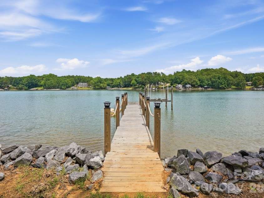 1751 Aragon Beach Road, Rock Hill, SC 29732.  MLS# CAR4387186, YatesRealty ID 30845. Doc with lift