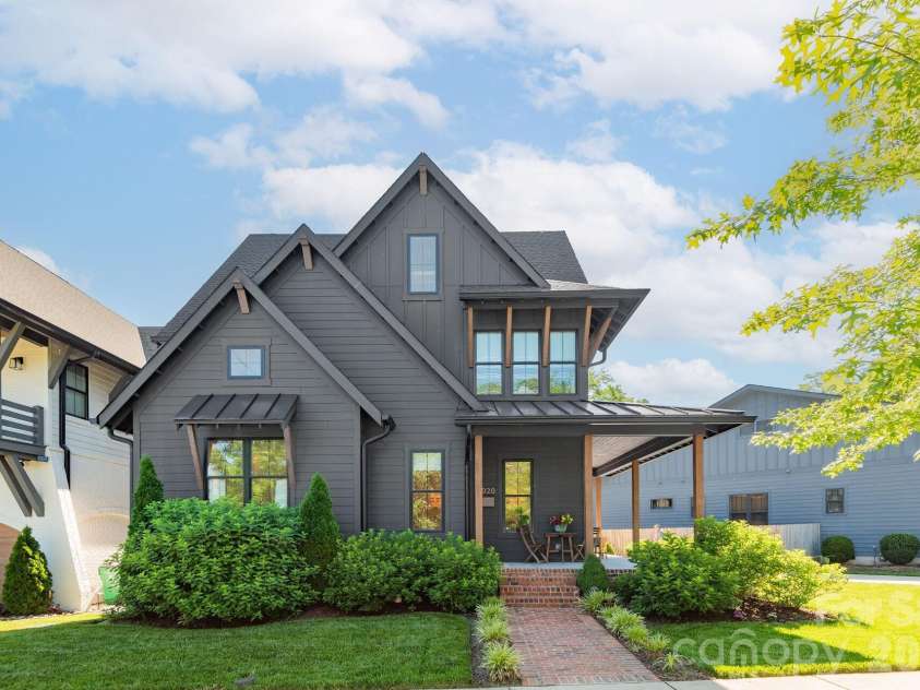 3020 Whiting Avenue, Charlotte, NC 28205.  MLS# CAR4390928, YatesRealty ID 30846. 