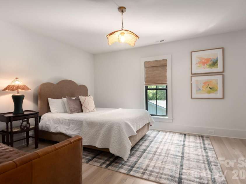 3020 Whiting Avenue, Charlotte, NC 28205.  MLS# CAR4390928, YatesRealty ID 30846. 