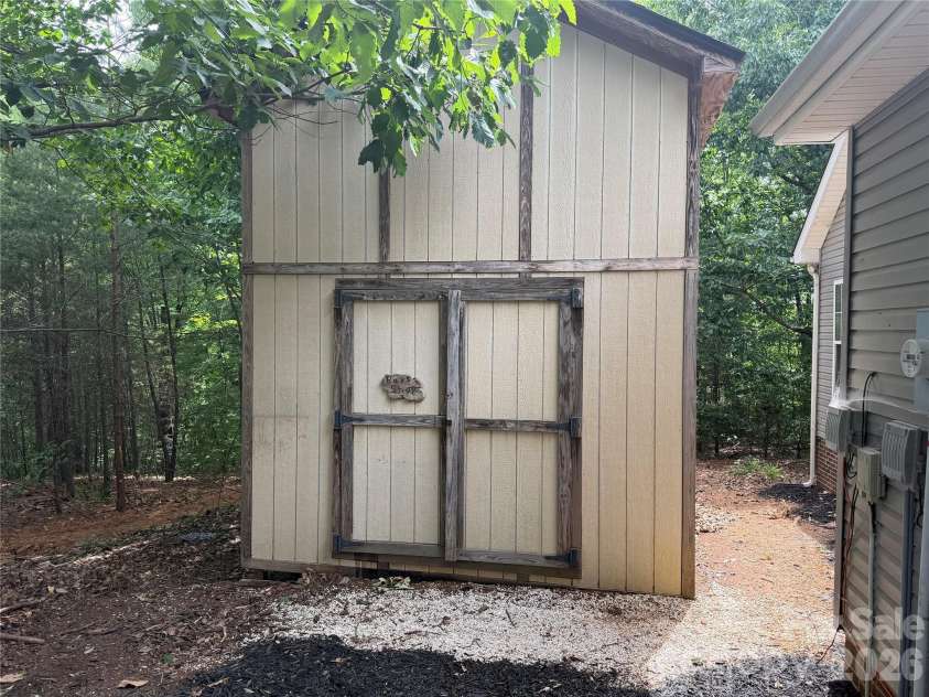 3930 Ashland Drive, Maiden, NC 28650.  MLS# CAR4392882, YatesRealty ID 30847. 