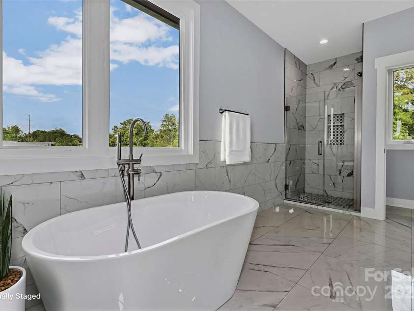 79 Scott Meadows Drive, Asheville, NC 28806.  MLS# CAR4282626, YatesRealty ID 30847. Virtually Staged Primary Bsth