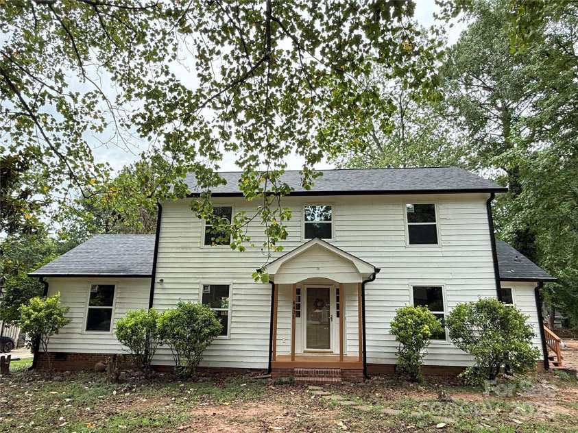 6601 Patchwork Circle, Charlotte, NC 28270.  MLS# CAR4289703, YatesRealty ID 30849. 