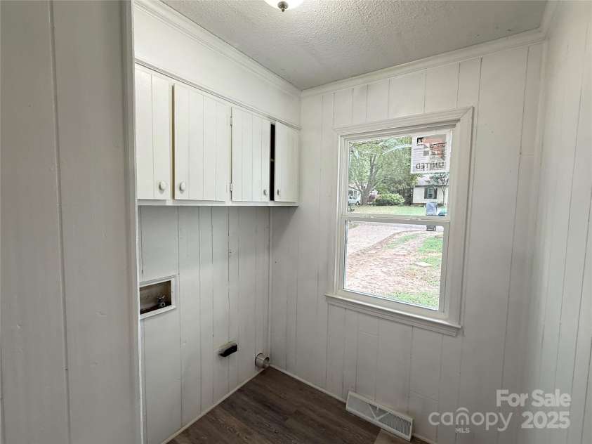 6601 Patchwork Circle, Charlotte, NC 28270.  MLS# CAR4289703, YatesRealty ID 30849. 