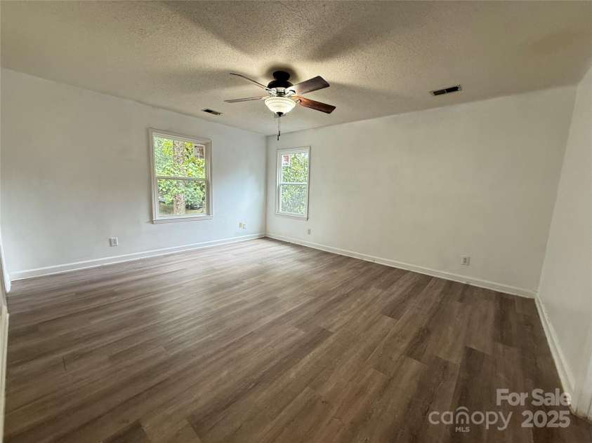6601 Patchwork Circle, Charlotte, NC 28270.  MLS# CAR4289703, YatesRealty ID 30849. 
