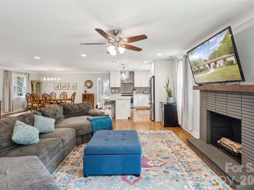 7200 Monroe Road, Charlotte, NC 28212.  MLS# CAR4350692, YatesRealty ID 3085. 