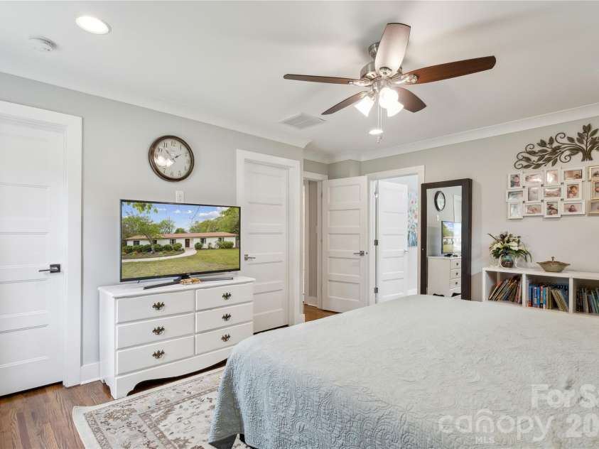 7200 Monroe Road, Charlotte, NC 28212.  MLS# CAR4350692, YatesRealty ID 3085. 