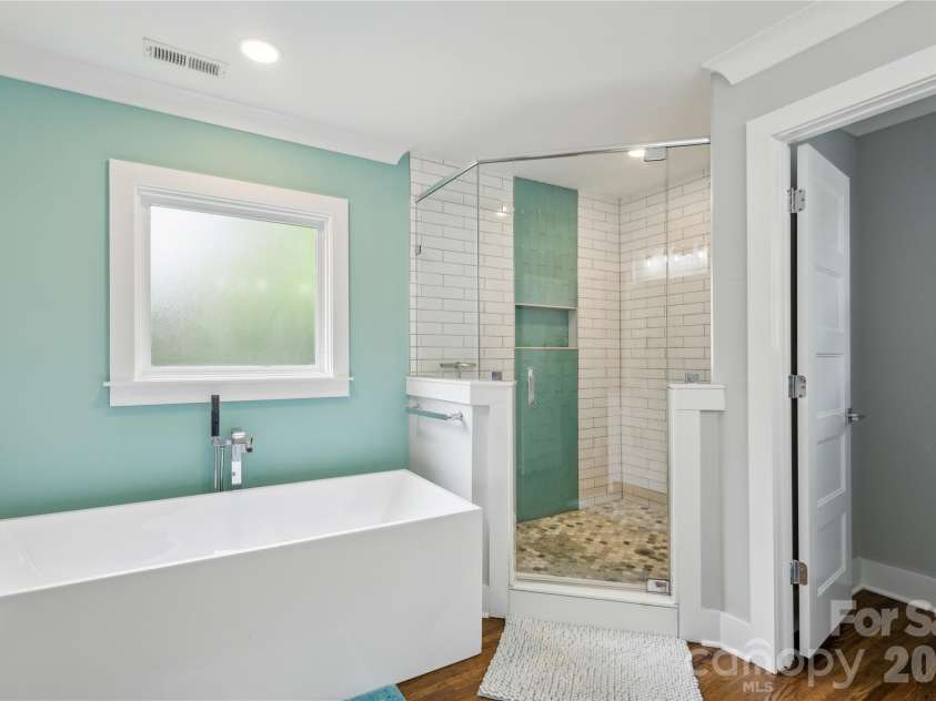 7200 Monroe Road, Charlotte, NC 28212.  MLS# CAR4350692, YatesRealty ID 3085. 