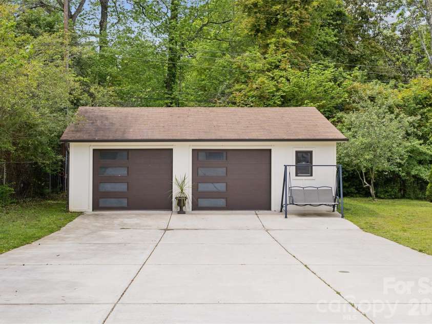7200 Monroe Road, Charlotte, NC 28212.  MLS# CAR4350692, YatesRealty ID 3085. 