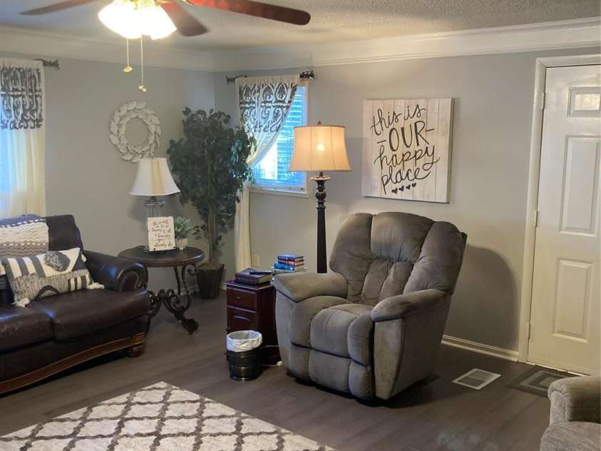 9608 Sunway Drive, Mint Hill, NC 28227.  MLS# CAR4207982, YatesRealty ID 3085. Family Room