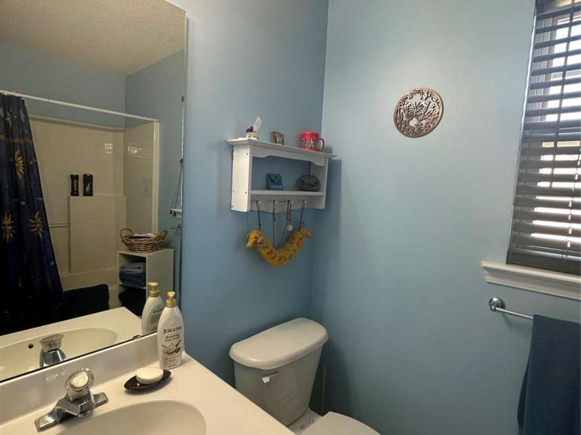 5845 Mahogany Place, Concord, NC 28025.  MLS# CAR4283667, YatesRealty ID 30850. 2nd view of 2nd bathroom