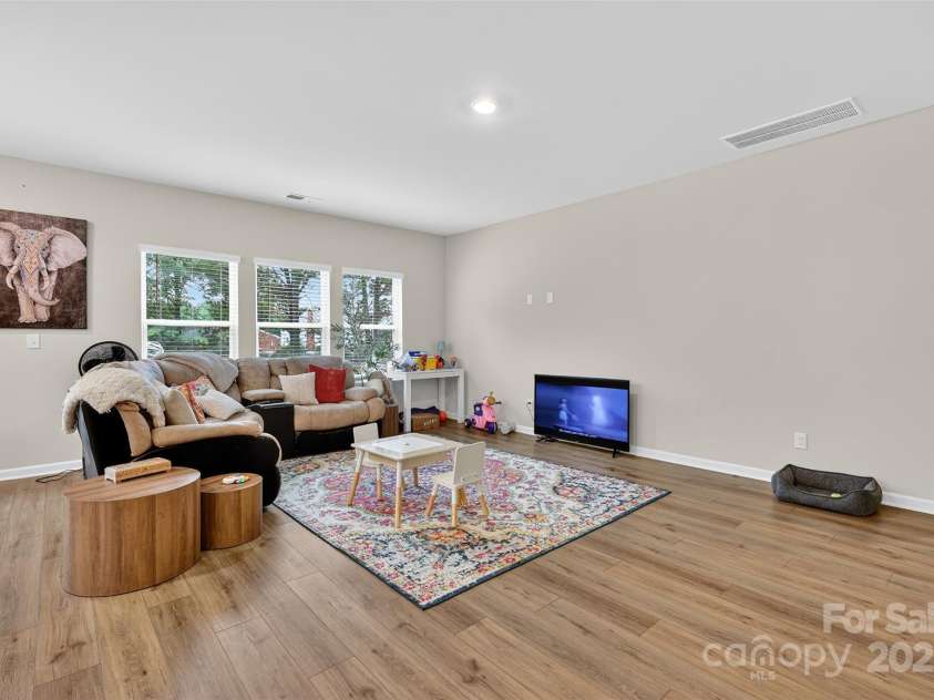 103 Bird Dog Drive, Mooresville, NC 28115.  MLS# CAR4290330, YatesRealty ID 30851. 