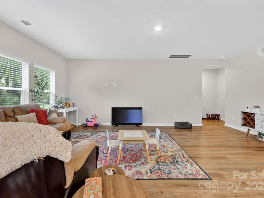 103 Bird Dog Drive, Mooresville, NC 28115.  MLS# CAR4290330, YatesRealty ID 30851. 