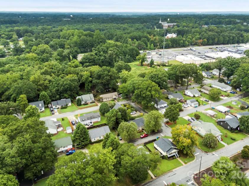 204 Live Oak Avenue, Belmont, NC 28012.  MLS# CAR4282561, YatesRealty ID 30852. 