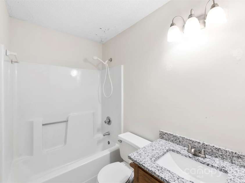 204 Live Oak Avenue, Belmont, NC 28012.  MLS# CAR4282561, YatesRealty ID 30852. 