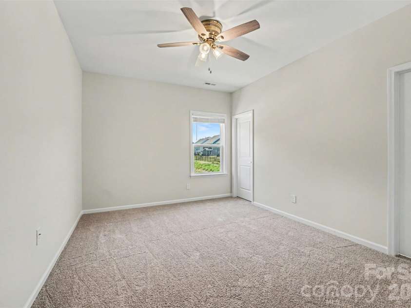 348 Waterlynn Road, Mooresville, NC 28117.  MLS# CAR4366702, YatesRealty ID 30852. 2nd Floor Full Bath #2 Jack and Jill