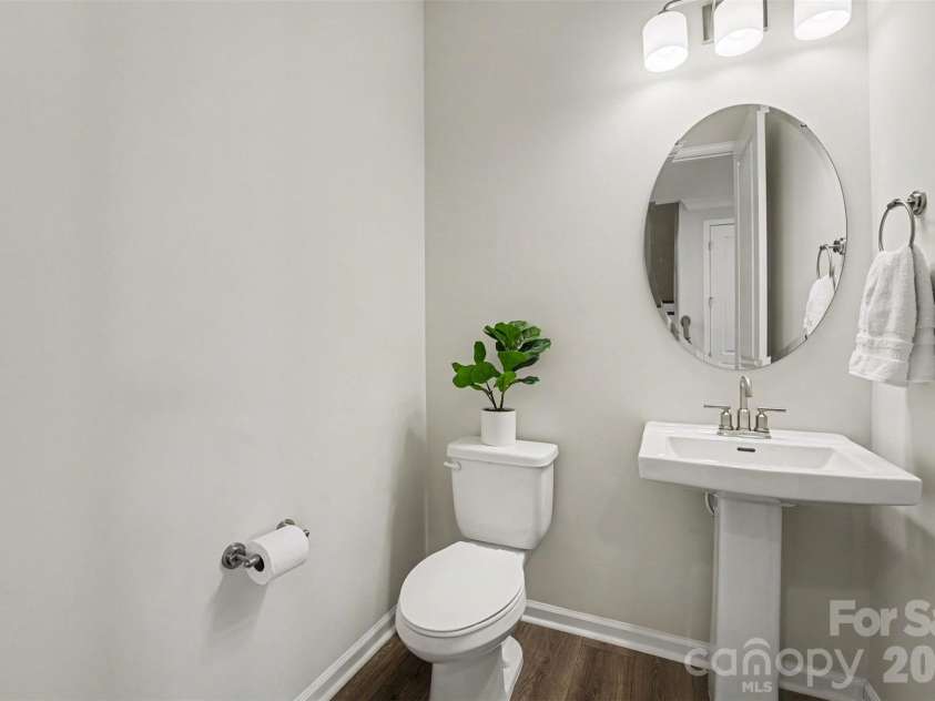 348 Waterlynn Road, Mooresville, NC 28117.  MLS# CAR4366702, YatesRealty ID 30852. Powder Room