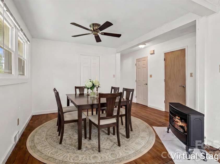 154 Richmond Hill Drive, Asheville, NC 28806.  MLS# CAR4391647, YatesRealty ID 30855. Virtually Staged 