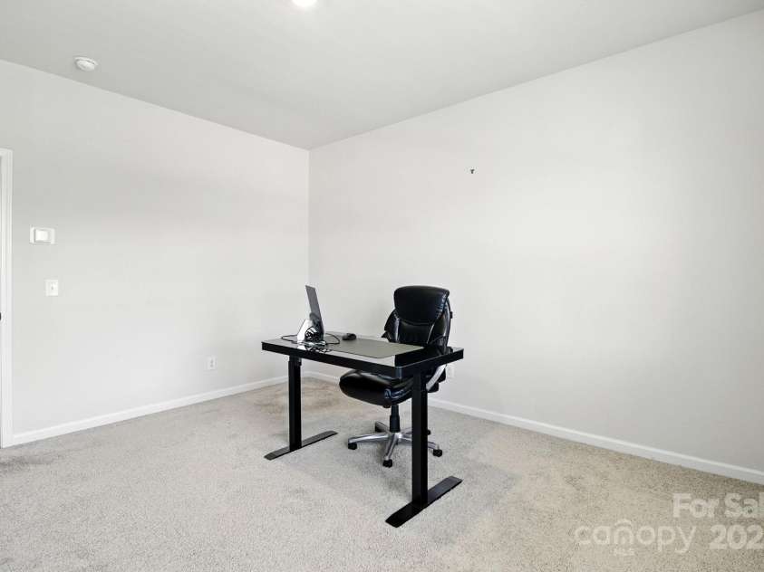 8156 Merryvale Lane, Charlotte, NC 28214.  MLS# CAR4286436, YatesRealty ID 30855. 
