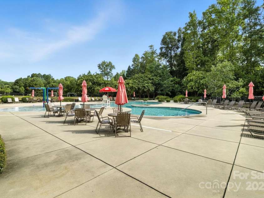 8156 Merryvale Lane, Charlotte, NC 28214.  MLS# CAR4286436, YatesRealty ID 30855. 