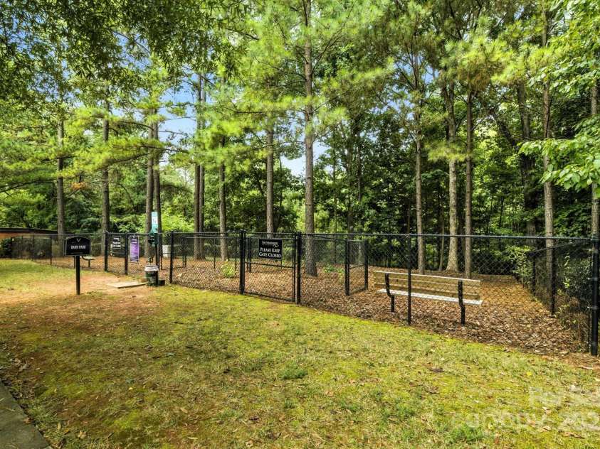 8156 Merryvale Lane, Charlotte, NC 28214.  MLS# CAR4286436, YatesRealty ID 30855. 