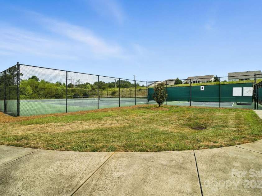 8156 Merryvale Lane, Charlotte, NC 28214.  MLS# CAR4286436, YatesRealty ID 30855. 