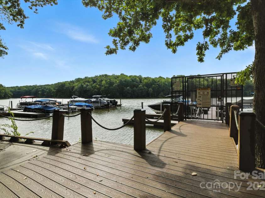 8156 Merryvale Lane, Charlotte, NC 28214.  MLS# CAR4286436, YatesRealty ID 30855. 