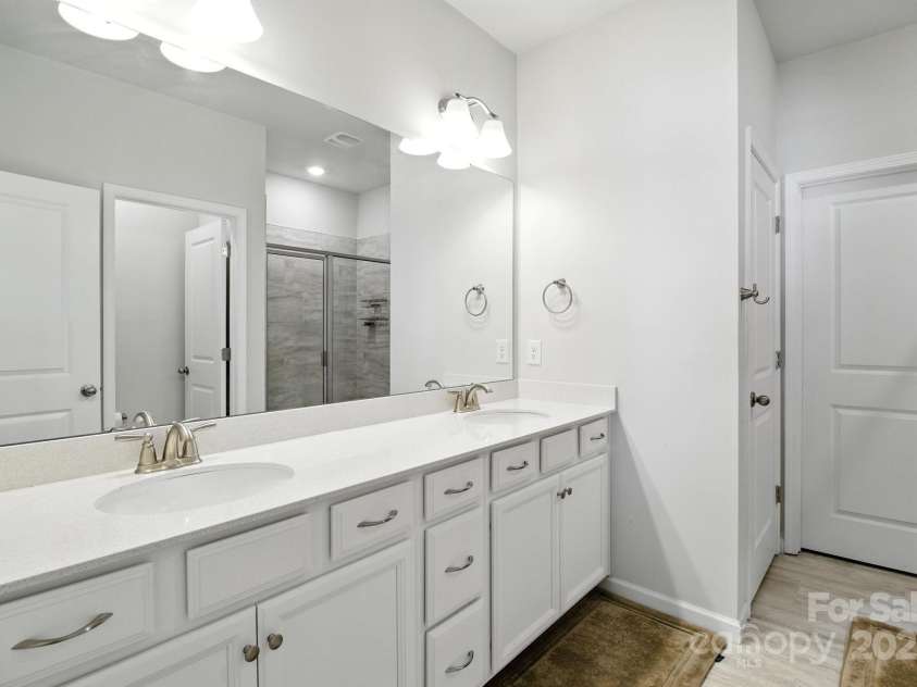 8156 Merryvale Lane, Charlotte, NC 28214.  MLS# CAR4286436, YatesRealty ID 30855. Master Bathroom