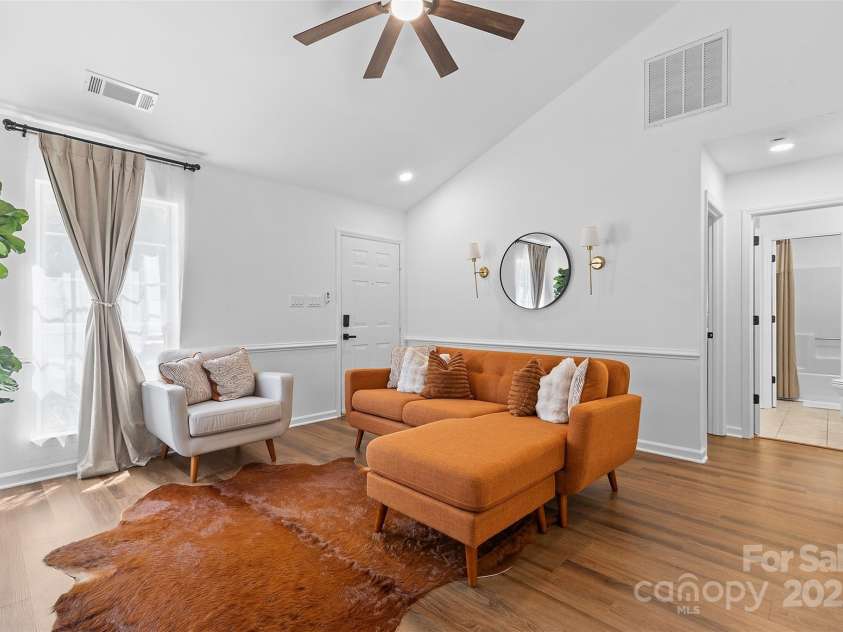 6201 Sunbridge Court, Charlotte, NC 28269.  MLS# CAR4259061, YatesRealty ID 30856. 