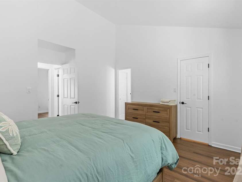 6201 Sunbridge Court, Charlotte, NC 28269.  MLS# CAR4259061, YatesRealty ID 30856. 