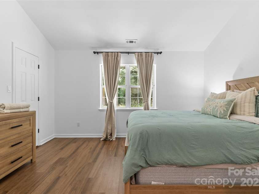6201 Sunbridge Court, Charlotte, NC 28269.  MLS# CAR4259061, YatesRealty ID 30856. 
