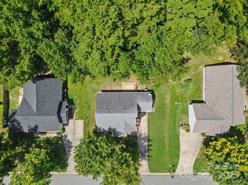 6201 Sunbridge Court, Charlotte, NC 28269.  MLS# CAR4259061, YatesRealty ID 30856. 
