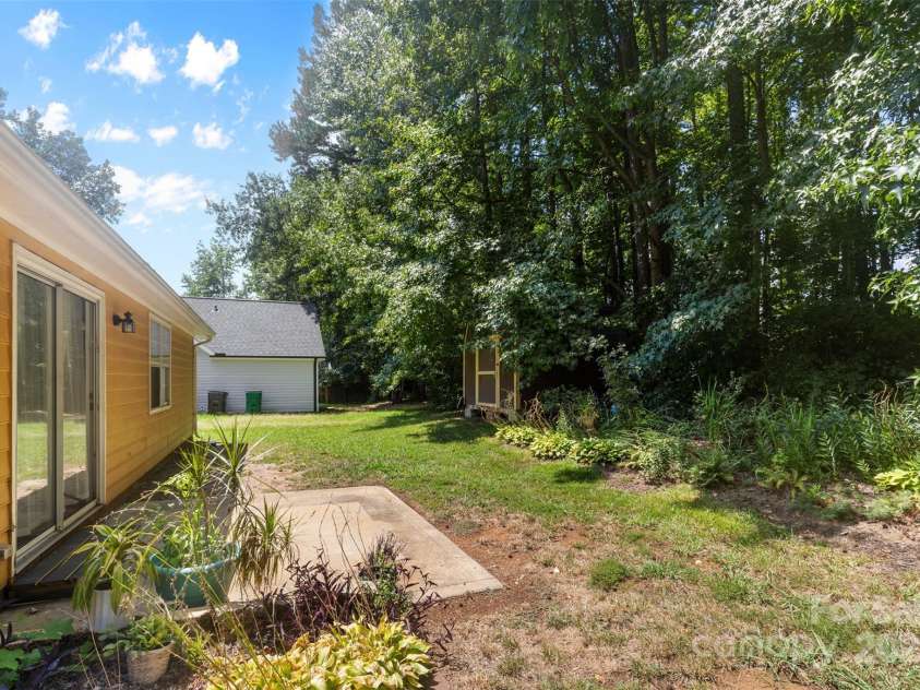6201 Sunbridge Court, Charlotte, NC 28269.  MLS# CAR4259061, YatesRealty ID 30856. 