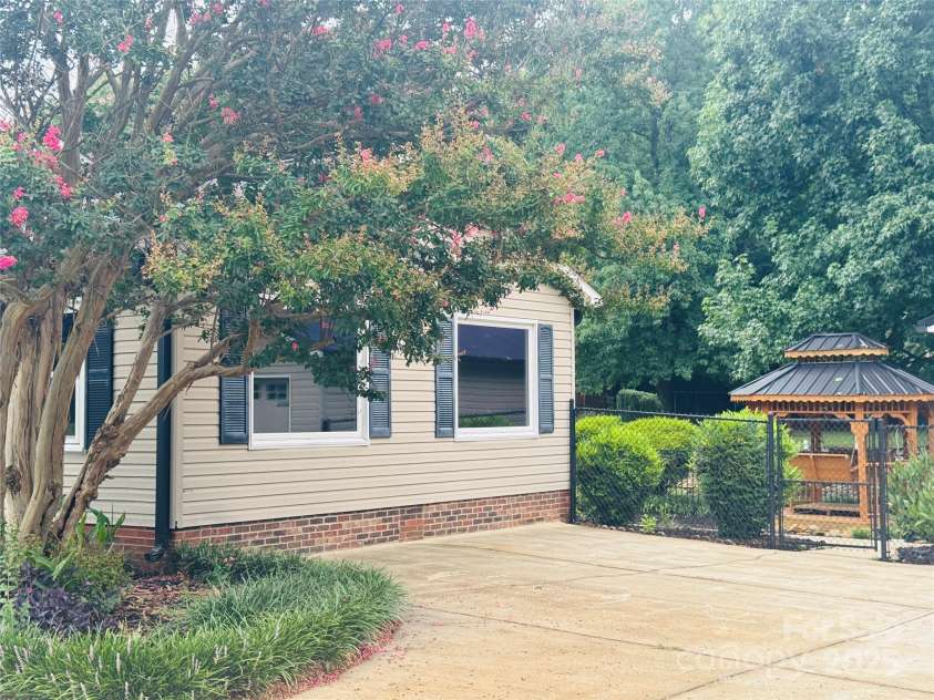 2225 Barger Road, Salisbury, NC 28146.  MLS# CAR4288090, YatesRealty ID 30857. 