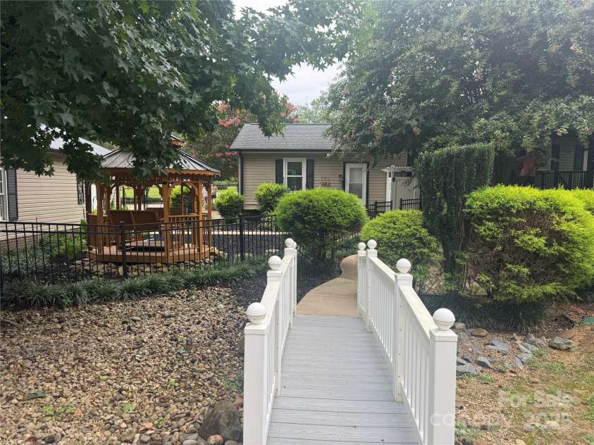 2225 Barger Road, Salisbury, NC 28146.  MLS# CAR4288090, YatesRealty ID 30857. 